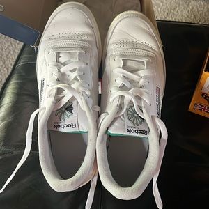 Reebok size 9 white/green club c